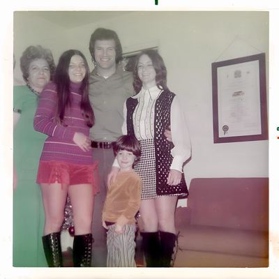 Bill Proeger with his mother, his half-sister Kathy, his wife Nancy and their son Earl, c. 1972